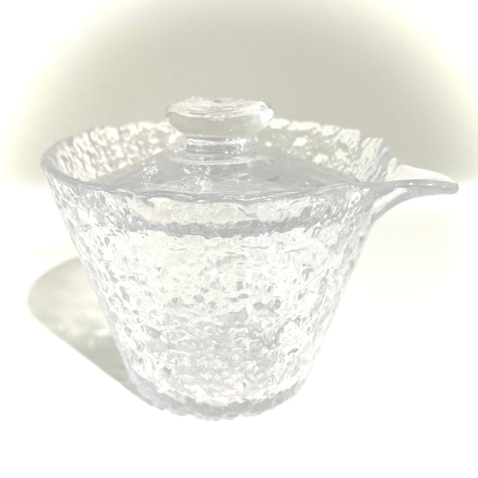 Shiborodashi glass