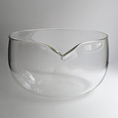 Glasschale mit Ausguss